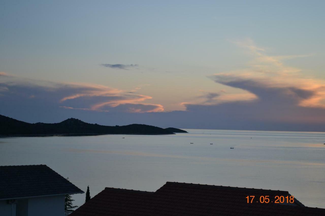 Holiday Apartments Lucic - Feels Like Home, Away From Home Ražanj Kültér fotó